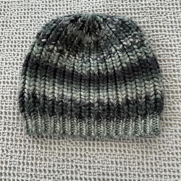 Eddie Bauer Beanie - Picture 1 of 3
